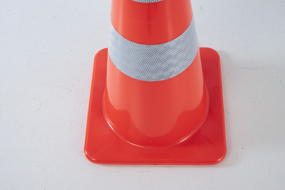 cono vial de tránsito en PVC