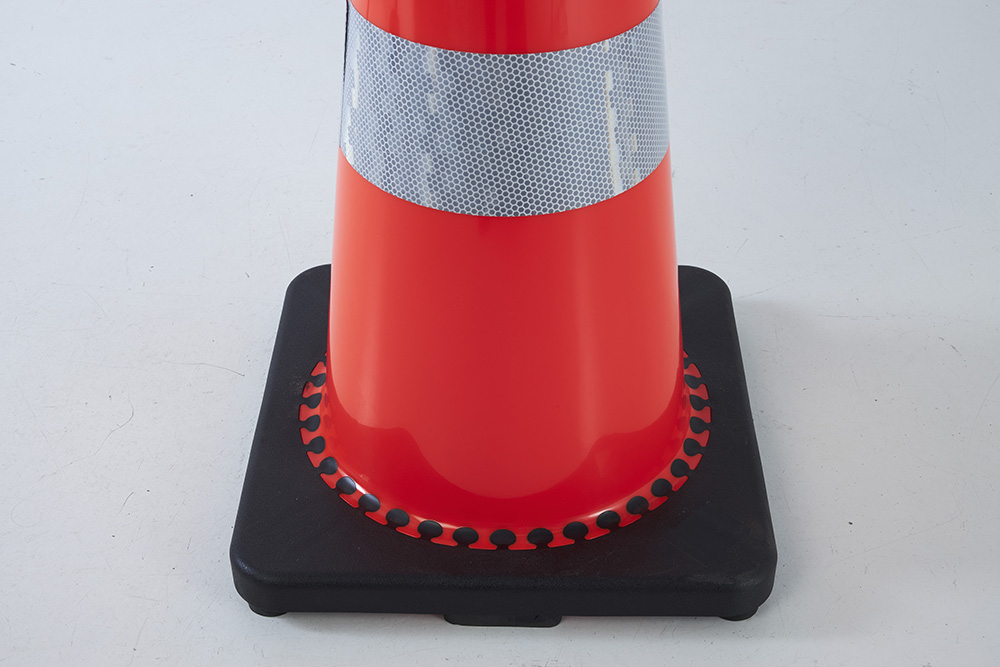 cono vial de tránsito en PVC