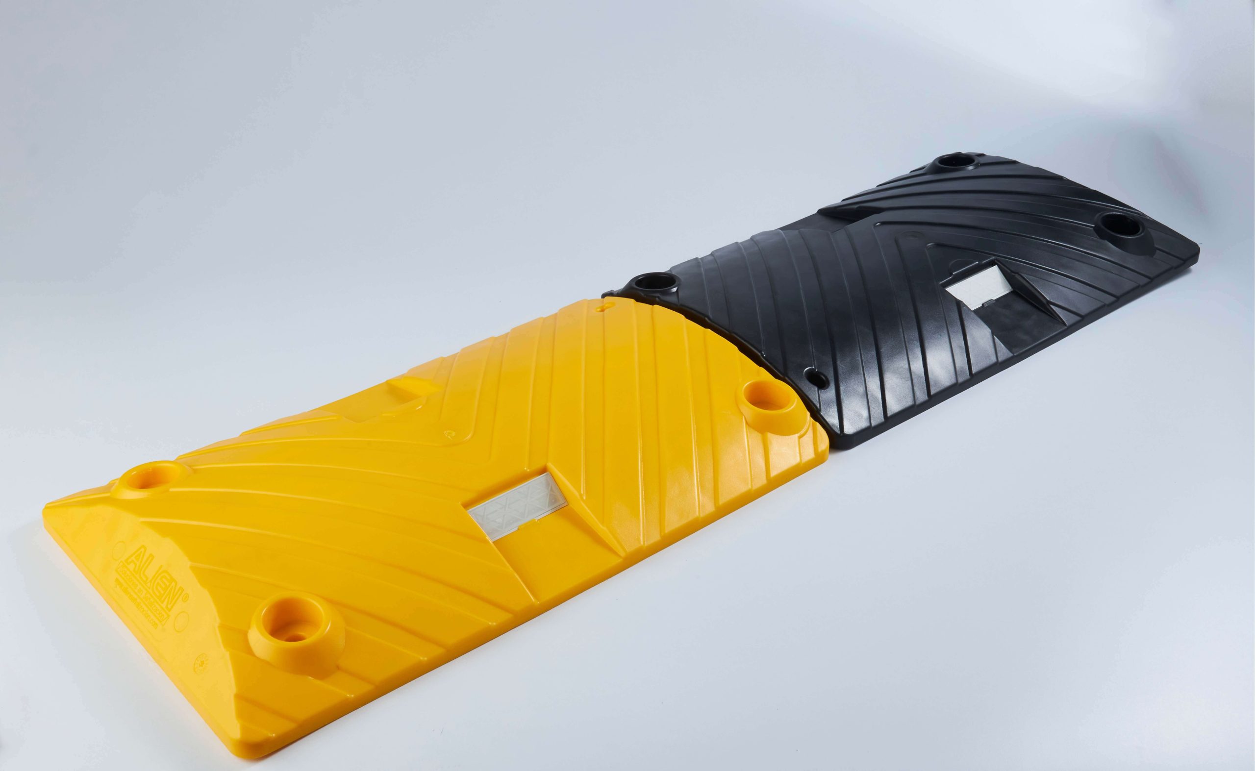 Reductores de velocidad plásticos