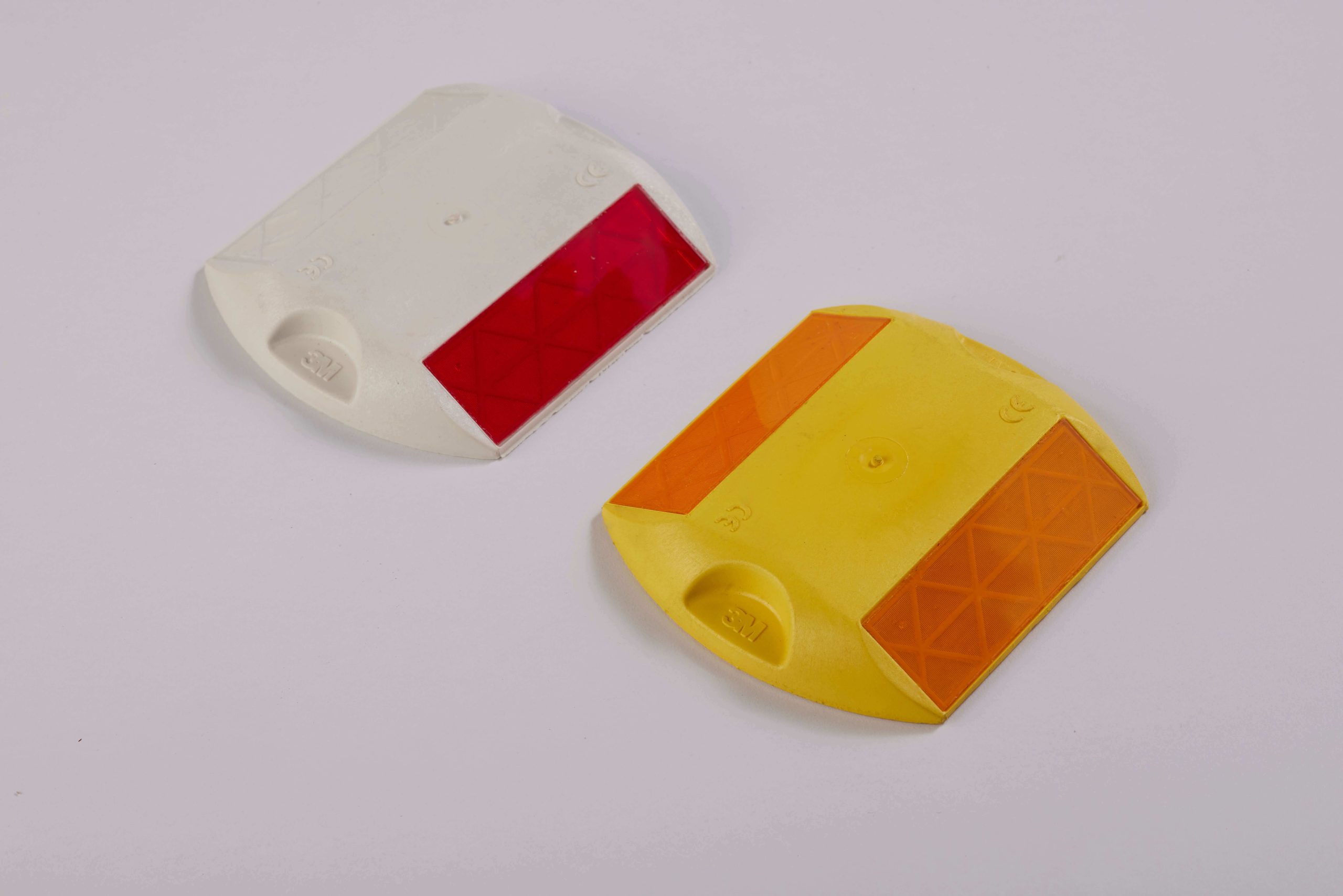 tachas reflectivas bidireccionales