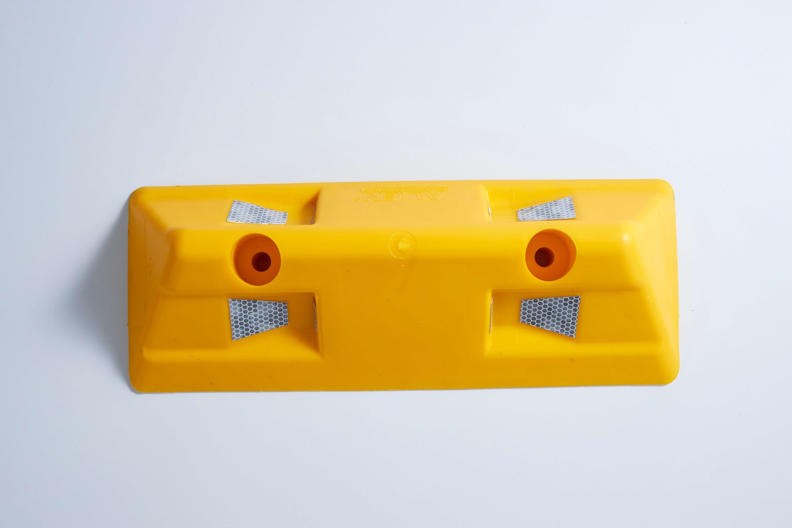 tachones reflectivos