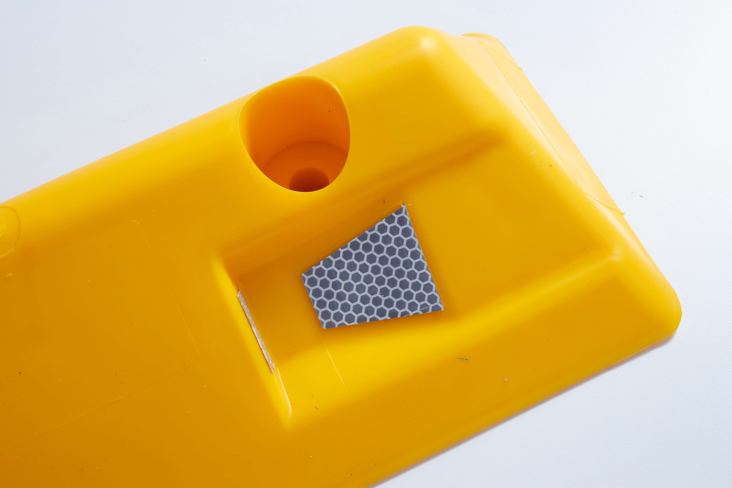 tachones reflectivos